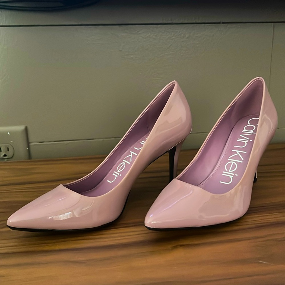 Calvin Klein Pumps